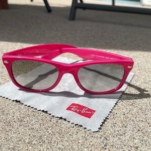 Ray Ban Wayfarer Pink Sunglasses